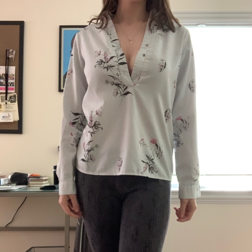 Floral button down 💐